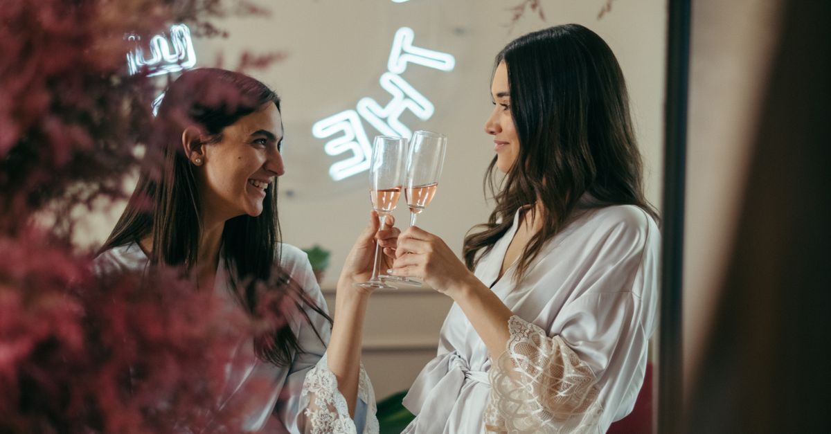 סדנת רווקות עם אלכוהול: מה חשוב לדעת לפני ההזמנה